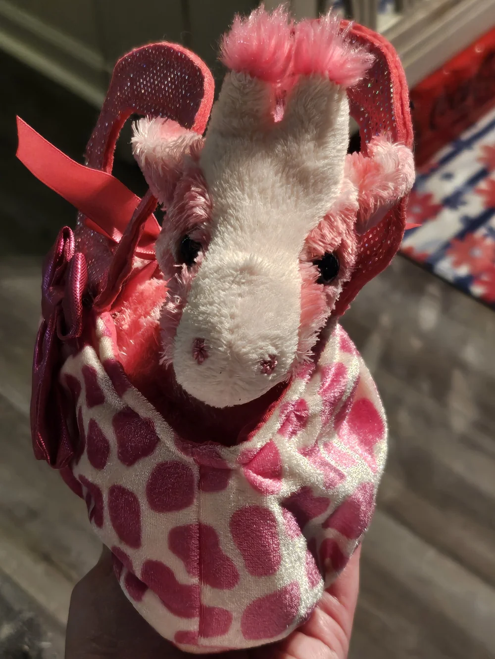 Plush Giraffe Handbag for Kids — Pink Sparkle Bow